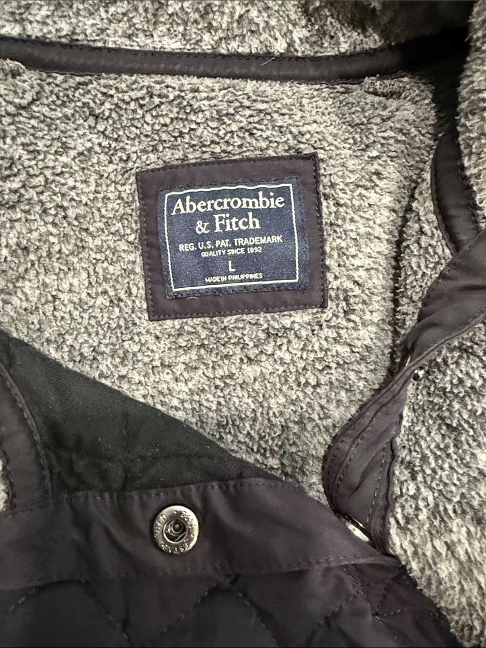 Abercrombie & Fitch Gray Sherpa Lined Quilted Pullover - Picture 2 of 3